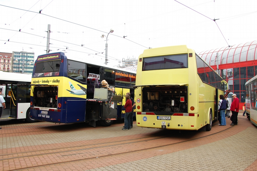 494+489